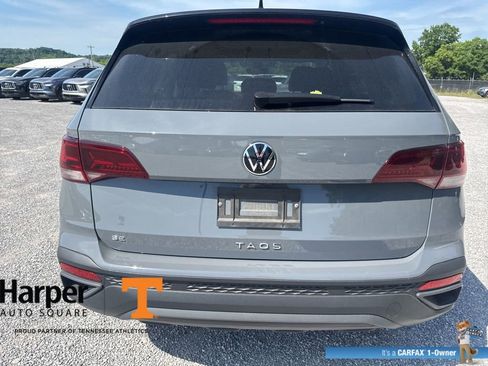 Used 2024 Volkswagen Taos SE FWD image 4