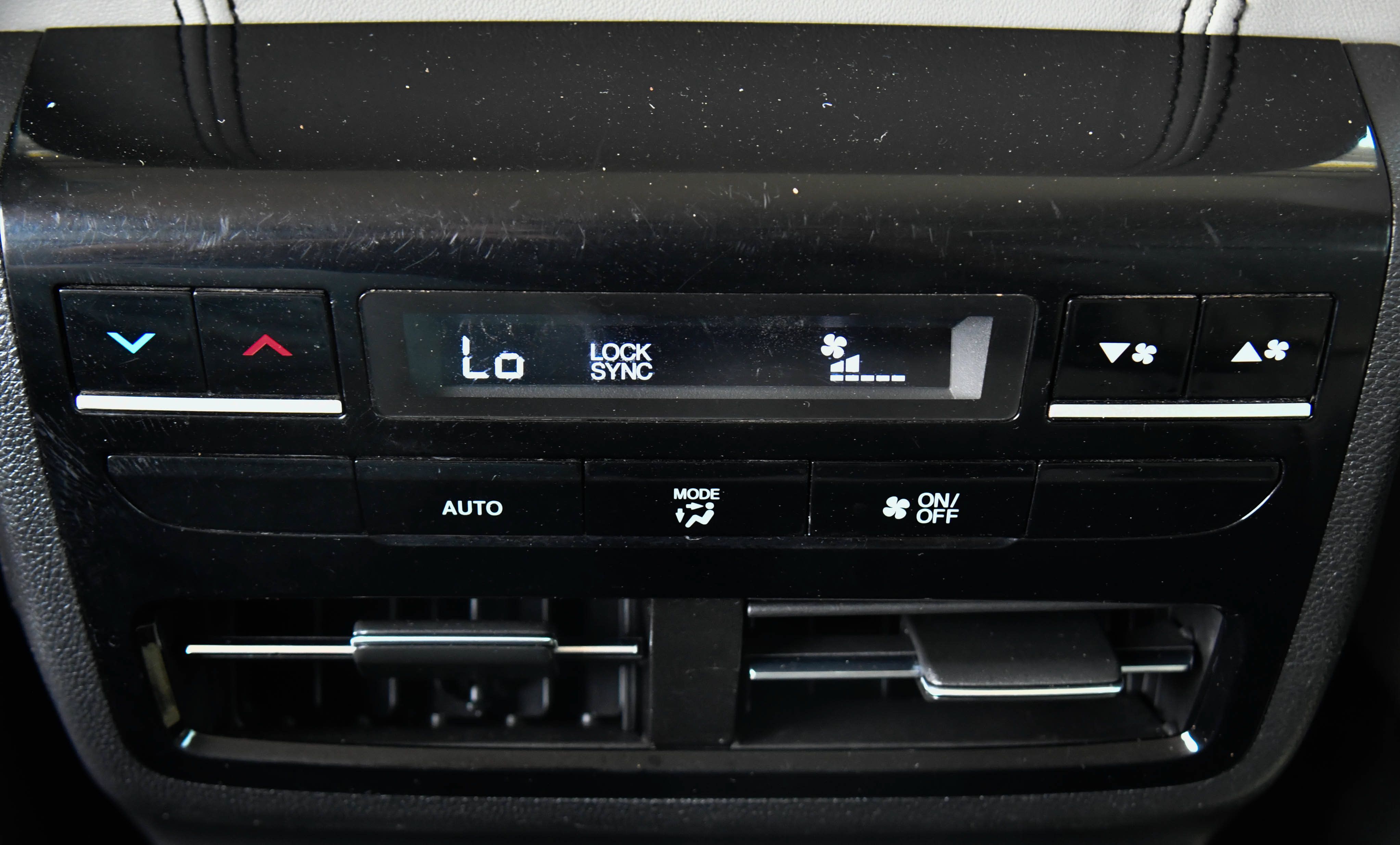 Used 2022 Acura MDX w/ Technology Package FWD image 46