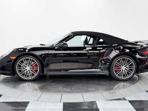 Used 2017 Porsche 911 4 Cabriolet AWD/4WD image 16