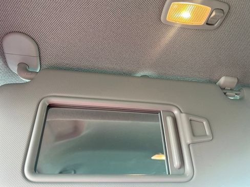 Used 2024 Hyundai Elantra SEL FWD image 25
