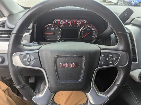 Used 2016 GMC Yukon XL SLE w/ Convenience Package image 11