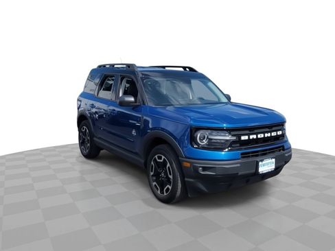 Used 2024 Ford Bronco Sport Outer Banks AWD/4WD image 2