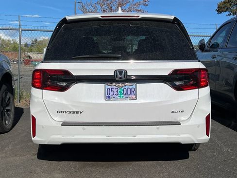 Used 2025 Honda Odyssey Elite image 5