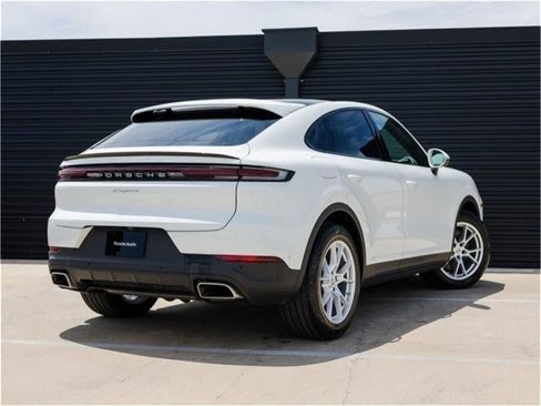 Certified 2025 Porsche Cayenne Coupe AWD/4WD image 7
