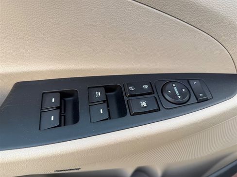 Used 2017 Hyundai Tucson SE Plus image 26