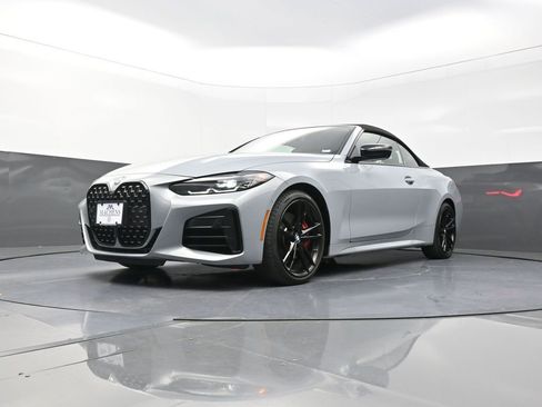 Used 2022 BMW 440i xDrive Convertible w/ Premium Package image 26