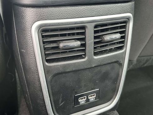 Used 2023 Dodge Charger SXT image 19