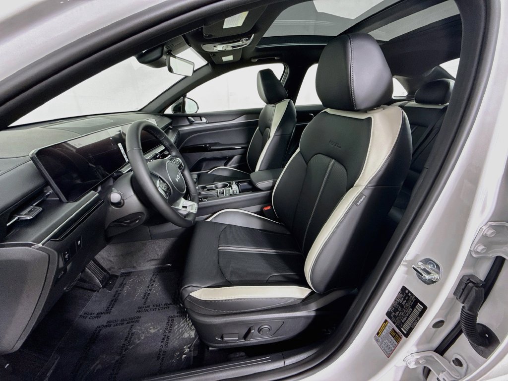 New 2027 Kia K5 GT-Line FWD image 23