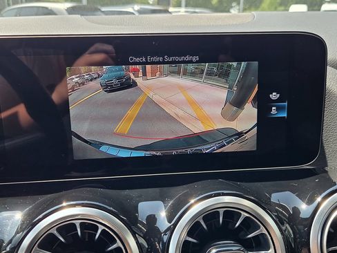 Used 2023 Mercedes-Benz GLA 250 4MATIC image 24