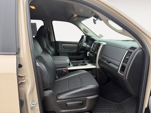 Used 2019 RAM 1500 Classic Warlock image 15