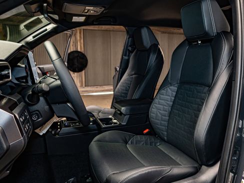 Used 2025 Toyota 4Runner TRD Off-Road Premium image 24