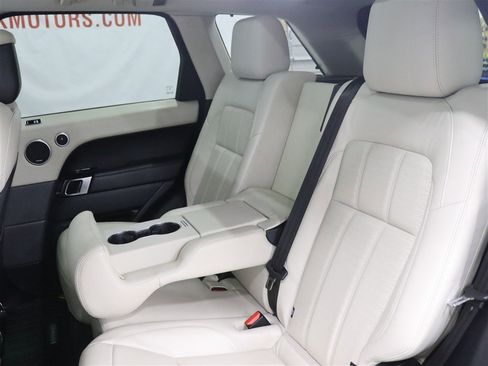 Used 2019 Land Rover Range Rover Sport HSE Dynamic image 26