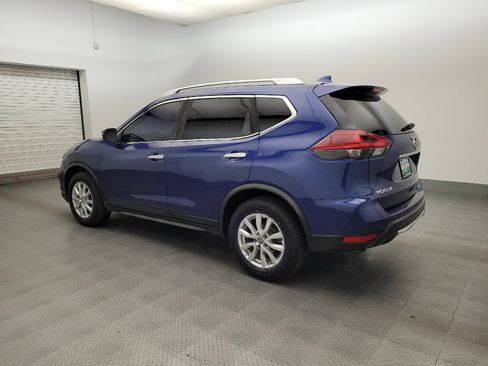 Used 2020 Nissan Rogue SV FWD image 3