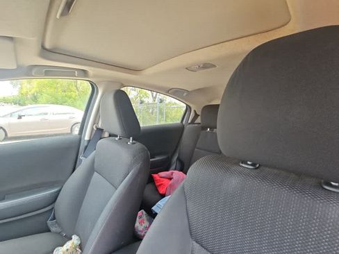 Used 2016 Honda HR-V EX image 4