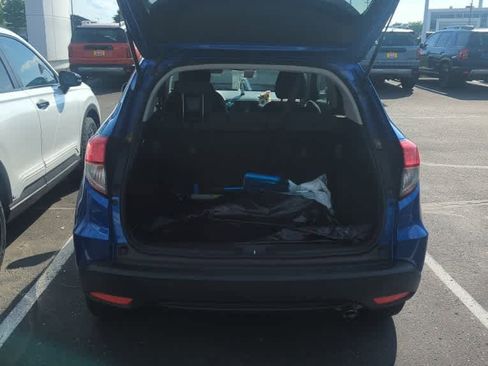 Used 2021 Honda HR-V EX image 2
