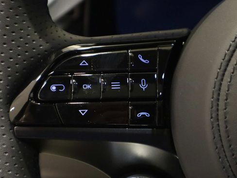 New 2025 Maserati Grecale Modena image 30