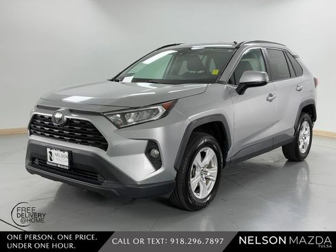 Used 2020 Toyota RAV4 XLE FWD image 1