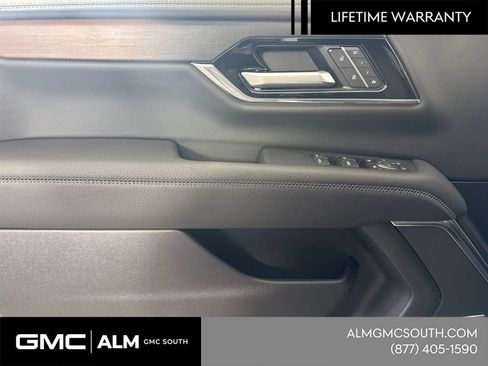 New 2026 GMC Yukon Denali w/ Sun & Power Step Package AWD/4WD image 12