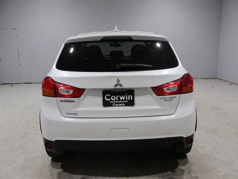 Used 2017 Mitsubishi Outlander Sport ES AWD/4WD image 3