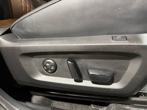 Used 2023 Mitsubishi Outlander SEL 40th Anniversary image 16