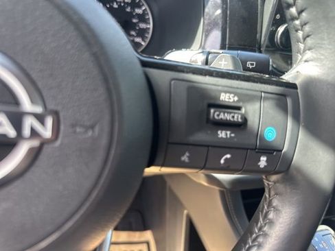 Used 2023 Nissan Pathfinder SL w/ Lighting Package (N92) FWD image 20