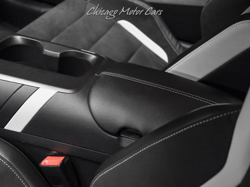 Used 2022 Ford Mustang Shelby GT500 w/ Carbon Fiber Track Pack RWD image 18