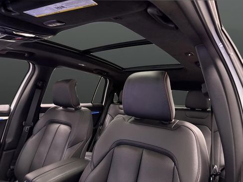 Used 2024 Jeep Wagoneer Launch Edition image 7