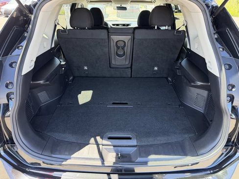 Used 2017 Nissan Rogue SL AWD/4WD image 19