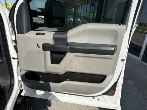 Used 2022 Ford F250 XL w/ Power Equipment Group AWD/4WD image 24