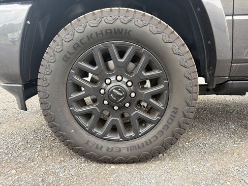 Used 2025 RAM 2500 Limited AWD/4WD image 14