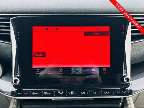 Used 2024 Jeep Wagoneer L 4WD w/ HD Trailer Tow Package image 8