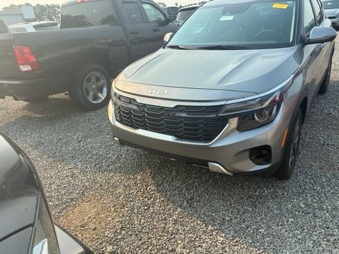 Used 2024 Kia Seltos S FWD image 6