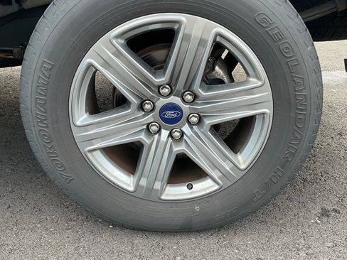 Used 2019 Ford F150 XLT w/ Equipment Group 302A Luxury image 11