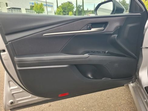 Used 2025 Toyota Camry LE FWD image 18