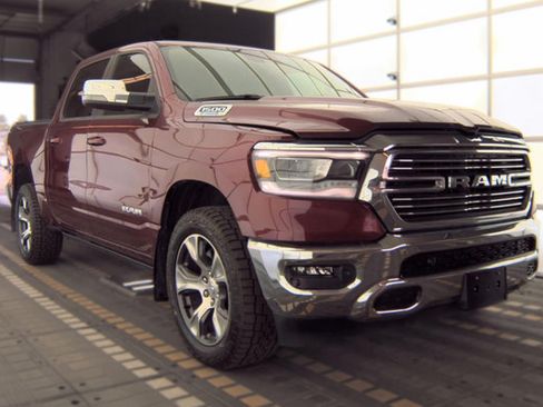 Used 2023 RAM 1500 Laramie AWD/4WD image 2
