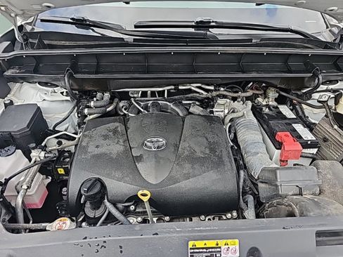 Used 2022 Toyota Highlander XLE image 13