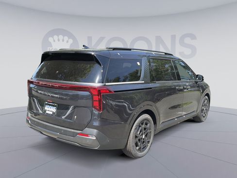 New 2026 Kia Carnival SX w/ SX Dark Edition Package FWD image 7