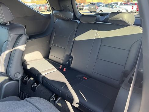New 2026 Chevrolet Traverse LT image 28