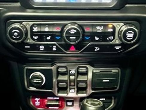 Used 2020 Jeep Wrangler Unlimited Rubicon w/ Quick Order Package 28Y Recon AWD/4WD image 29