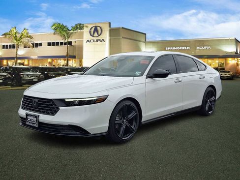Used 2023 Honda Accord Sport image 3