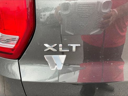 Used 2019 Ford Explorer XLT w/ Equipment Group 202A FWD image 23