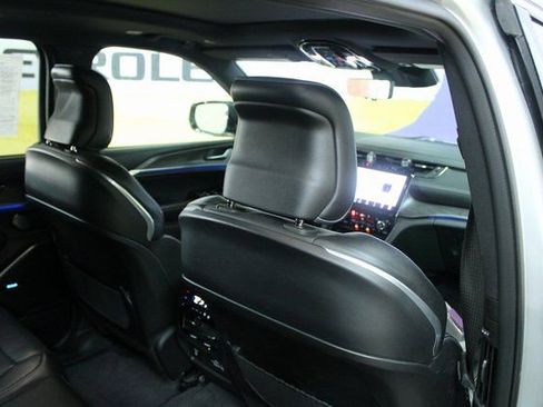 Used 2021 Jeep Grand Cherokee L Overland w/ Advanced Protech Group III image 10