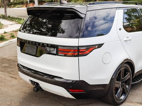 Used 2023 Land Rover Discovery HSE R-Dynamic AWD/4WD image 14