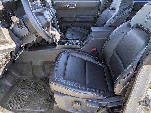 New 2025 Ford Bronco Badlands image 18