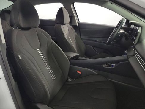 Used 2021 Hyundai Elantra SEL w/ Convenience Package FWD image 16