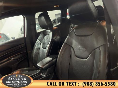 Used 2022 Jeep Compass Limited w/ (RED) Package image 12