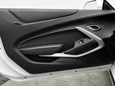 Used 2019 Chevrolet Camaro LT image 10