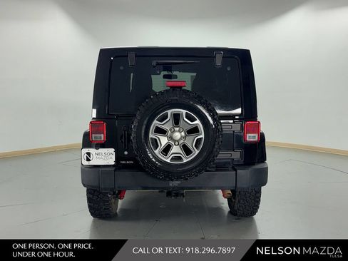 Used 2014 Jeep Wrangler Unlimited Rubicon w/ Connectivity Group AWD/4WD image 7