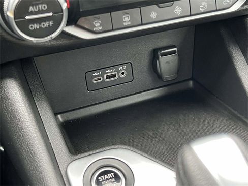 Certified 2021 Nissan Sentra SV image 14