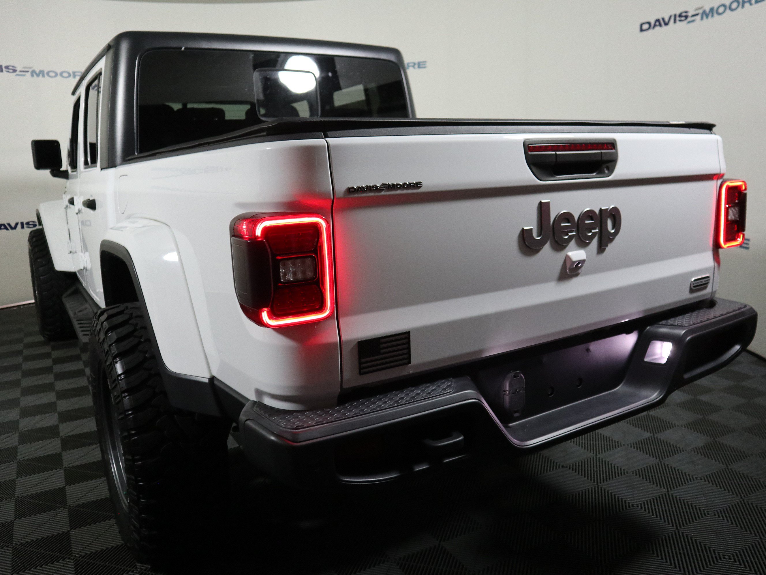 Used 2021 Jeep Gladiator Overland AWD/4WD image 9